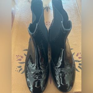 Ecco wingtip black patent leather waterproof (!!) ankle boots. Size 38 women’s.